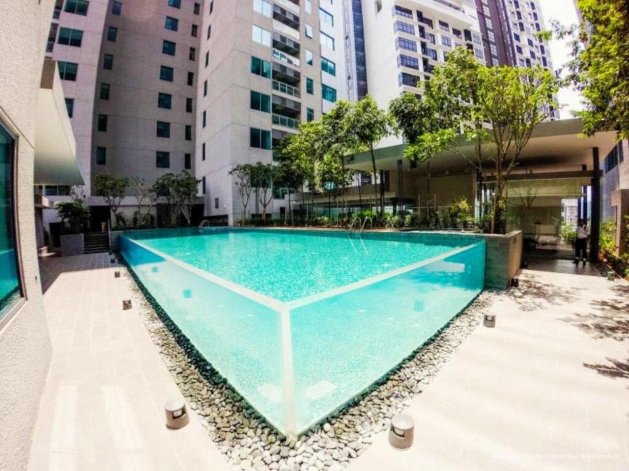 Summer Suites Klcc By Apartx Kuala Lumpur Exterior photo